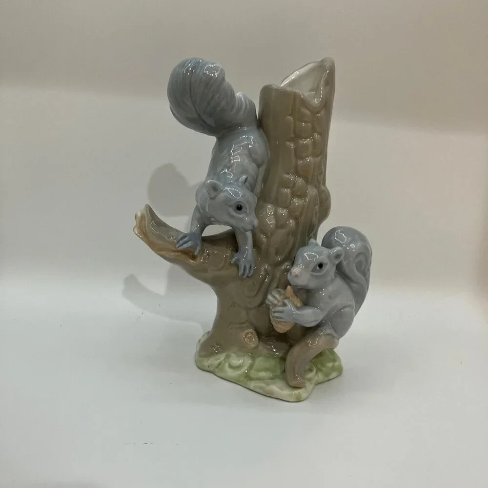 Tengra Porcelain‎ Squirrels Figurine/Planter Pastel Color Way 8